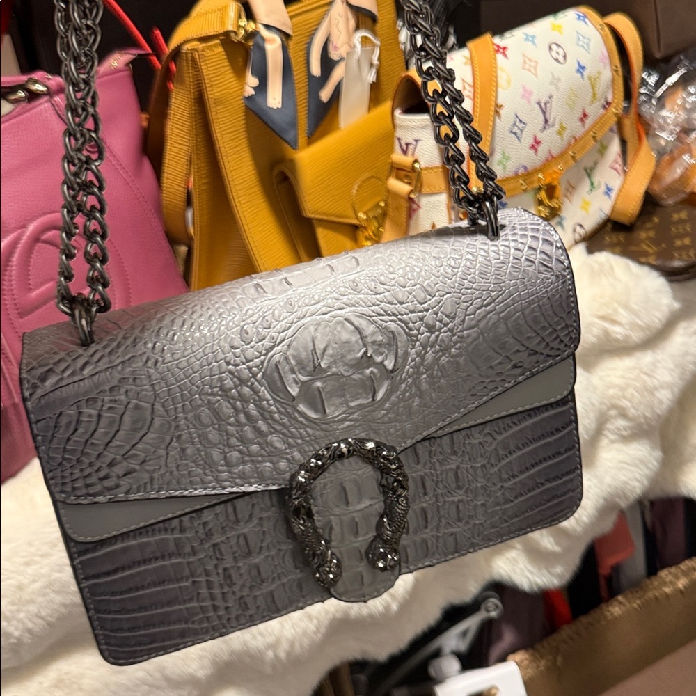 Gray Croc-Embossed Chain Bag - Picture 9 of 10
